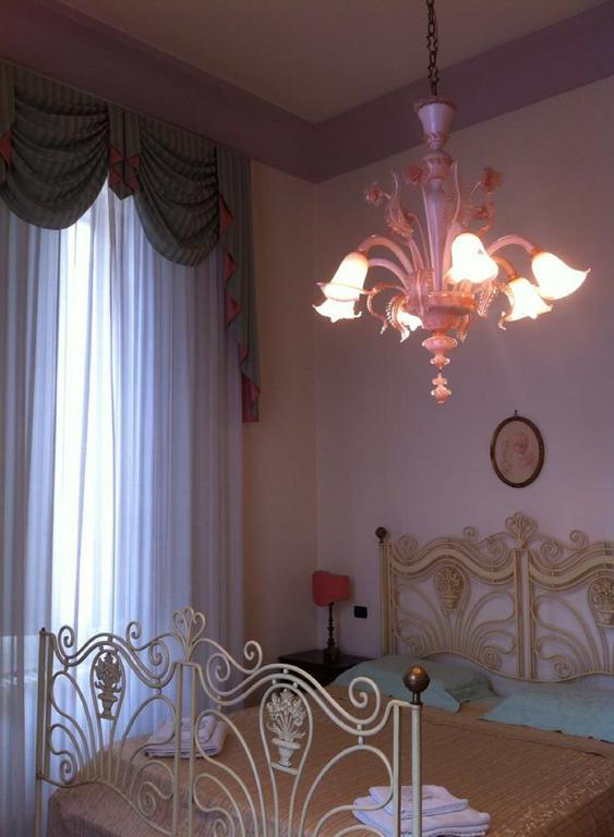 Antica Dimora Villa Della Lupa เลชเช ห้อง รูปภาพ