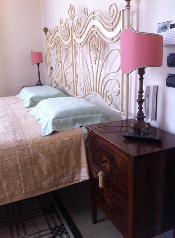 Antica Dimora Villa Della Lupa เลชเช ห้อง รูปภาพ