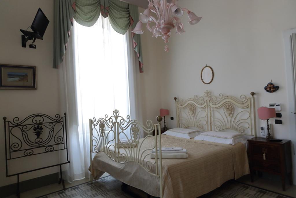 Antica Dimora Villa Della Lupa เลชเช ห้อง รูปภาพ